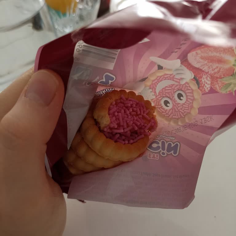 Yarım Bisküvi İle Karşılaşıldı: Hijyen Ve Güven Sorunu