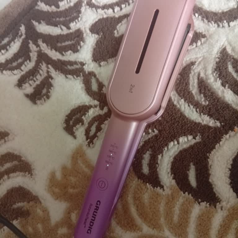 Yeni Saç Düzleştiricinin Işıkları Yanıp Sönüyor Ve Isınmıyor: Ücret İadesi Talebi