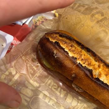 Hilltown Şubesinde Sürekli Yanmış Ve Boş Ürünler İçin Ücret İadesi Talebi