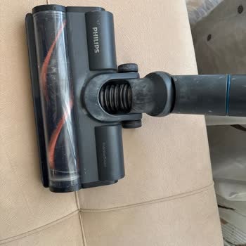 Philips Aqua Plus 8000 Dikey Süpürge Bağlantı Noktasının Kırılması Ve Garanti İadesi Talebi