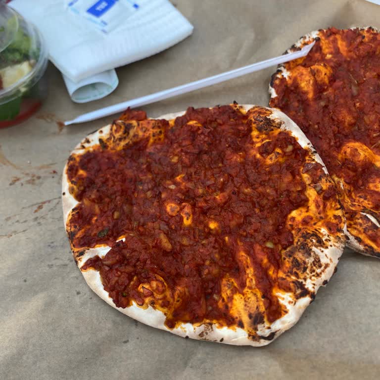 Erasta Edirne Şubesinde Lahmacun Kıymasız Ve Kalitesiz
