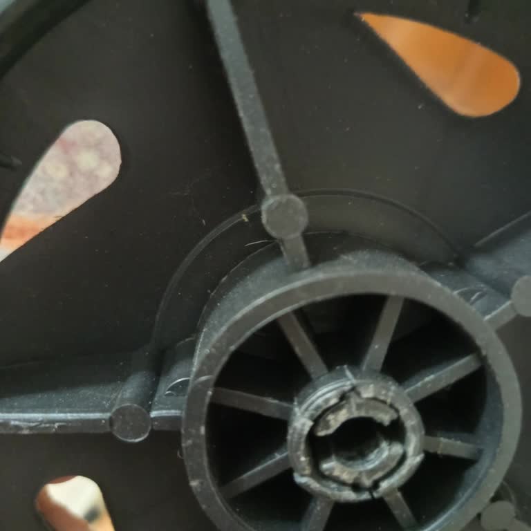 Kırılan Pazar Arabası İçin İade Talebinin Reddedilmesi Ve Geri Dönüşsüz Müşteri Hizmeti