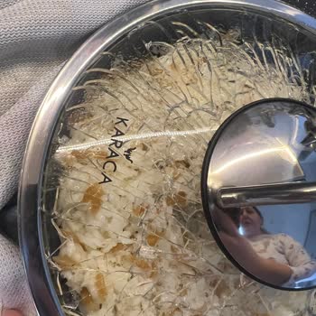 Karaca Bir Tencerenin Kapağı Bugün Aniden Patladı