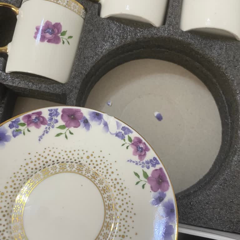 Hasarlı Kahve Fincan Takımı Ve Cevapsız Müşteri Hizmeti