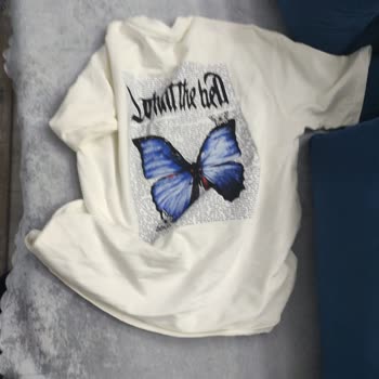 Dolap İlanla Uyuşmayan Kullanılmış T-Shirt İçin İade ve Satıcı İncelemesi Talebi