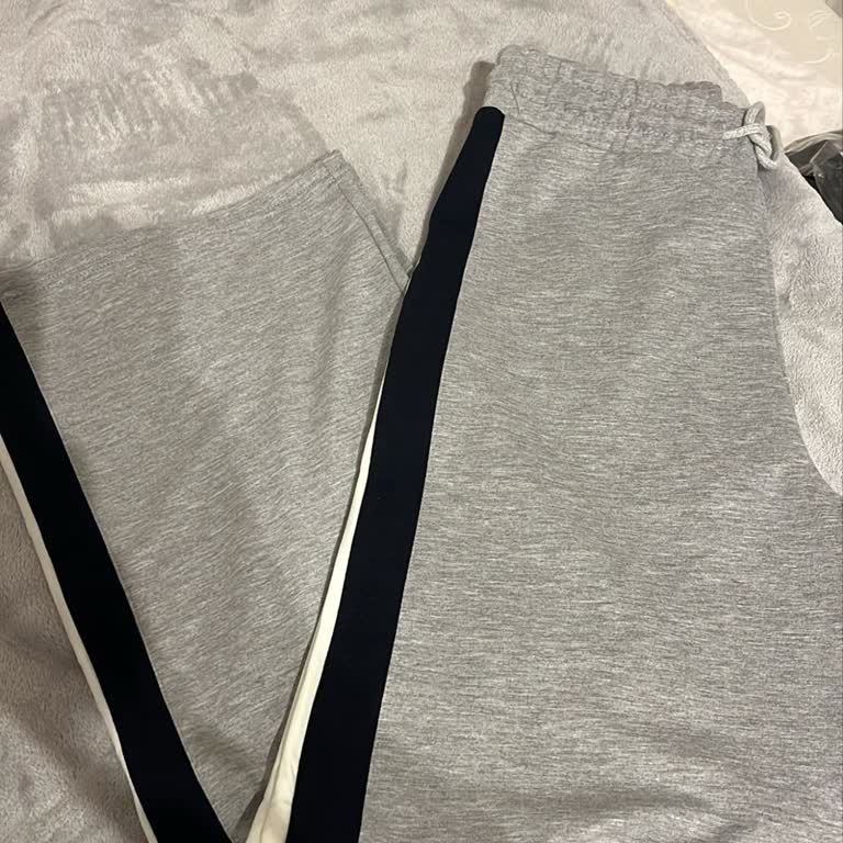 Yanlış Renk Gönderimi Ve Yetersiz Müşteri Hizmetleri Nedeniyle Ücret İadesi Talebi