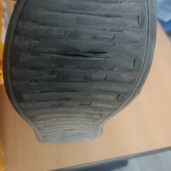 Ayakkabının Tabanı Çatladı Ve Mağaza İade Talebimi Reddetti Personel Soğuk Davrandı