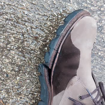 Hotiç Ayakkabı Ayıplı Botun Tabanı Ayrılıyor, Garanti Kapsamında Değişim Talebi