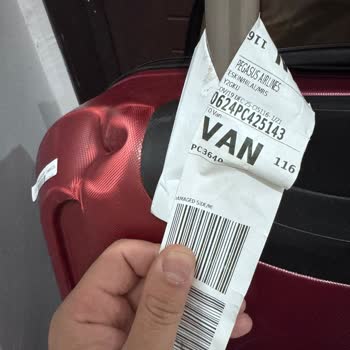 Pegasus’ta Kırılan Valiz İçin Tamir Ya Da Değişim Talebi