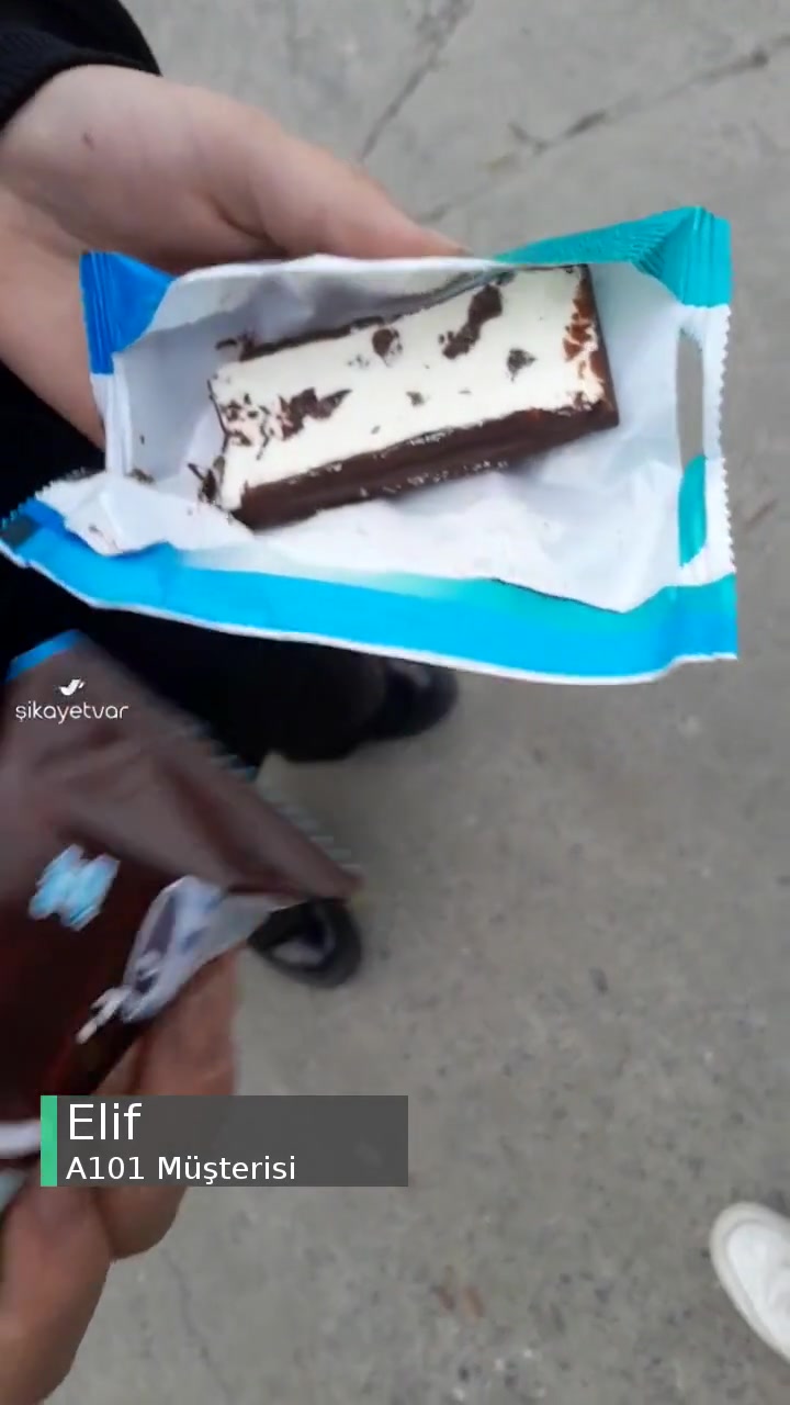 A101 Milkten Çikolata Şikayeti! videonun kapak resmi