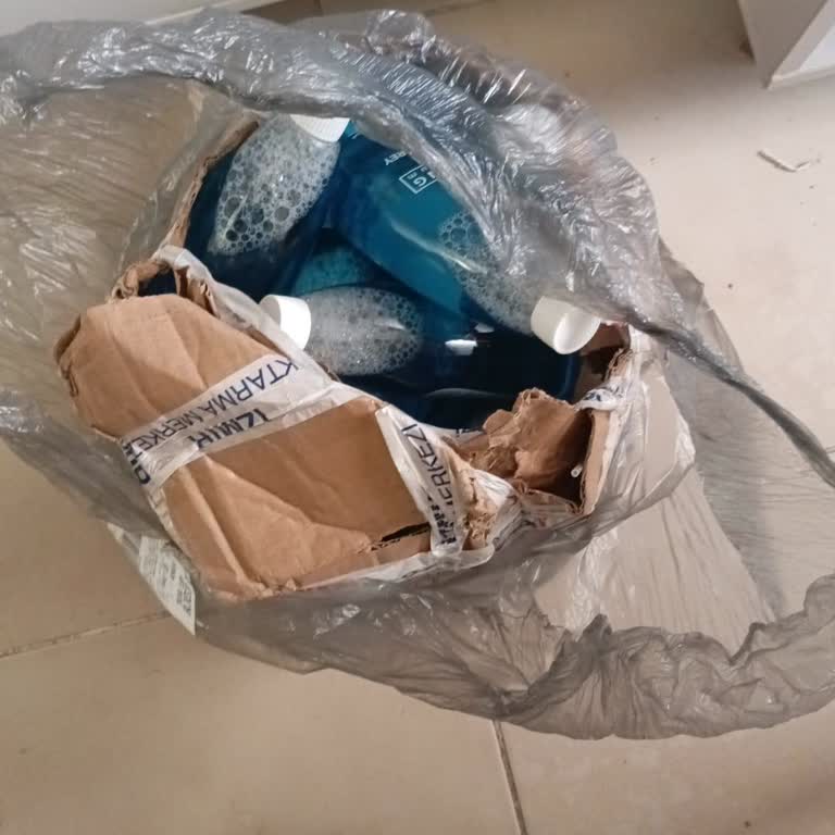 Çanakkale'de Sürat Kargo'nun Kodu Almadan Bıraktığı Hasarlı Ve Eksik Deterjan Teslimatı!