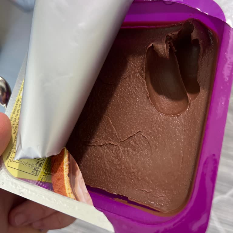 Şok Market Ülker Çikolatasının Bozulmuş Ambalajı Bebeğim İçin Endişe Yarattı