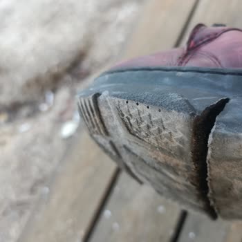 Gön Deri Ayakkabısının 5 Ayda Tabanının Ayrılması Ve Müşteri Hayal Kırıklığı