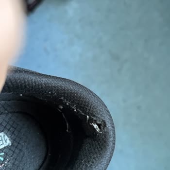 Skechers Ayakkabısında Kısa Sürede Deformasyon Ve Değişim Talebi