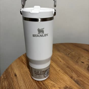 Stanley Lila Renk Termosun Beyaz Gönderilmesi Ve Çözüm Sunulmaması!