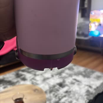 Stanley Lila Renk Termosun Beyaz Gönderilmesi Ve Çözüm Sunulmaması!