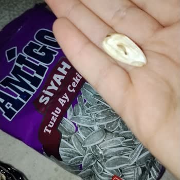 Amigo Şok Market Çekirdeğinde Solucan Bulundu: Hijyen Ve Kalite Kontrolü Sorunu