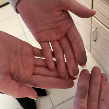 Boyası Akıp Koyu Renkleşen Çizme Ve İade Reddi