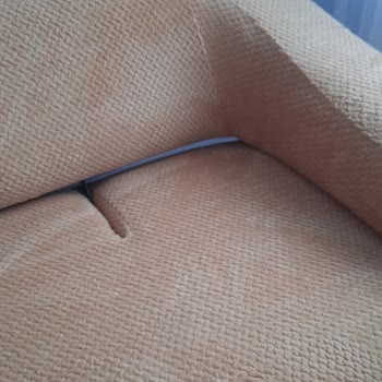 Aksu Çarşı Bulut Şubesinde Kusurlu Televizyon Koltuğu Ve Servis Reddine Şikayet