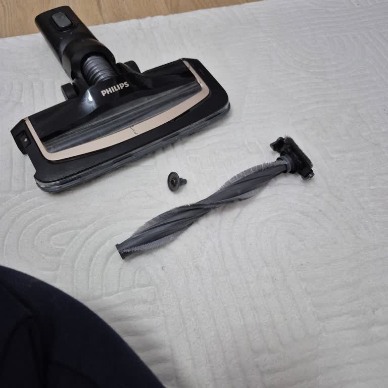 Philips Agua Trio 9000 Süpürgenin Garantili Parça Değişimi Ve Müşteri Hizmetleri İletişim Sorunu