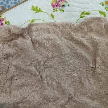 Altus Kurutma Makinesi Kıyafetleri Söküyor Ve Servis Çözüm Sunamadı