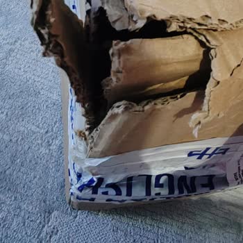 Teslimat Hatası: Güvenlik Kulübesinde Bırakılan Ve Hasarlı Kargo