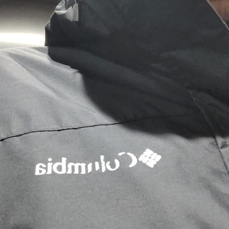 Logo Dökülmesi Nedeniyle Ayıplı Mont İçin 24 Gün Bekleme Ve Haksız Red Karşısında İade Talebi