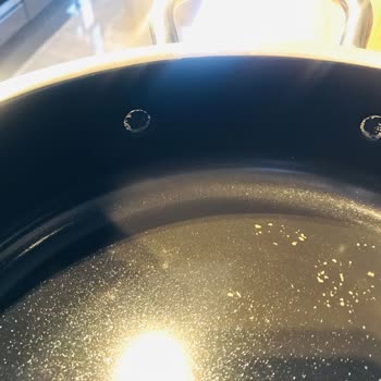 Papatyaev Garanti Kapsamındaki Ömürlük Tencerenin Çatlaması Ve Değişim Reddi