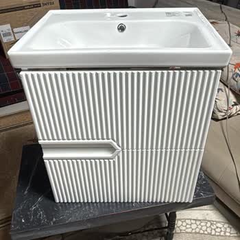 Gri Olarak İlan Edilen Banyo Dolapları Beyaz Gönderildi, Renk Hatası Ve İade Talebi