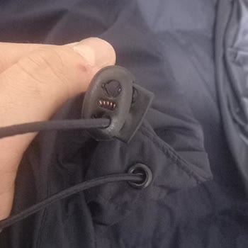 Kiğılı Giyim Kusurlu Mont İçin Değişim İsteği Reddedildi Ve İade Zorunluluğu