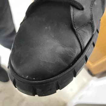 FLO Ayakkabısında Açılma Sorunu Ve Tamir Sonrası Çözülmemesi