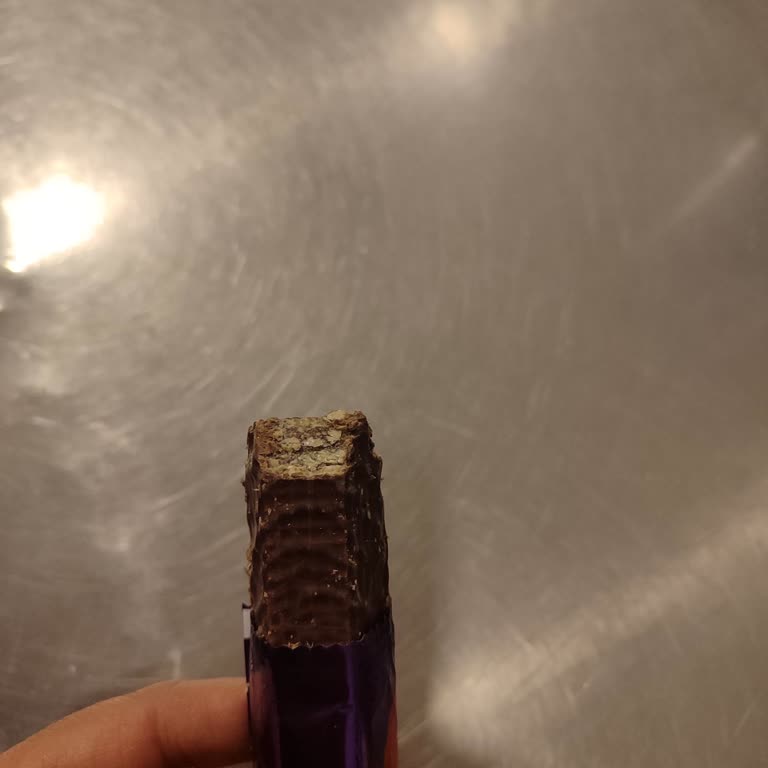 Ülker Alpella Gofret Paketi Isırılmış Olması Çocuğu Ağlattı