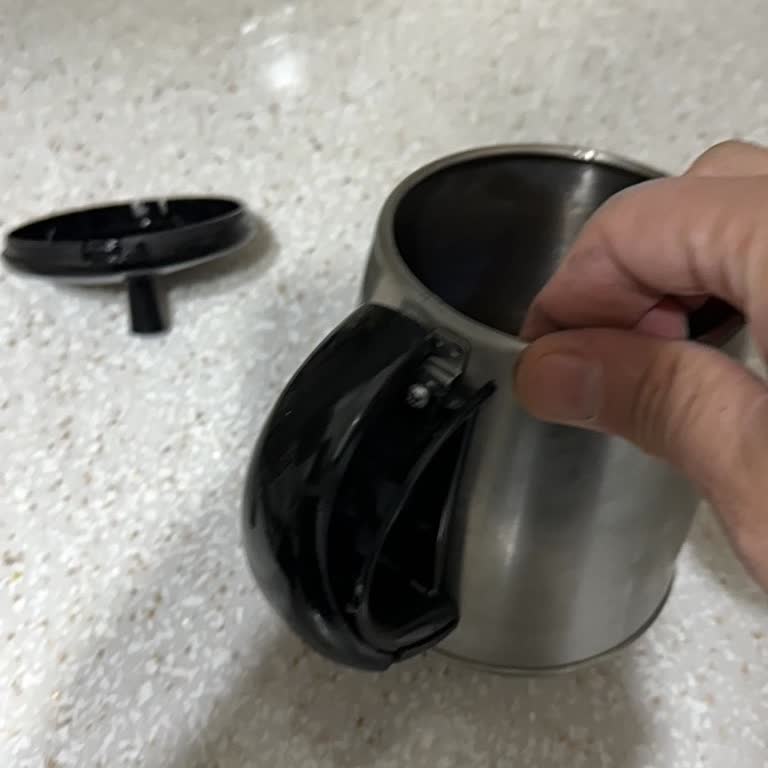 Sinbo Çay Makinesinin Üst Demlik Kulbunun Kısa Sürede Kırılması Ve Yedek Parça Talebi