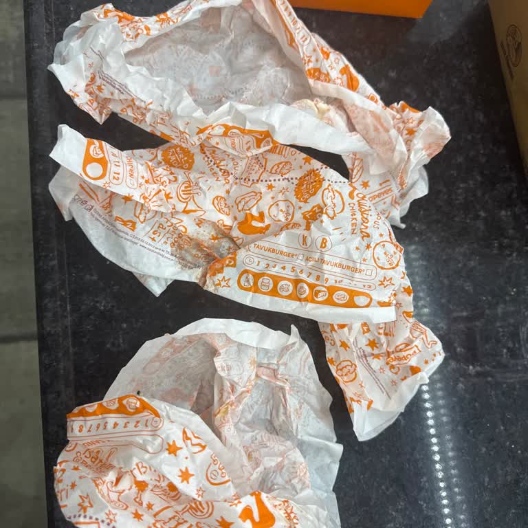 Popeyes Eksik Hamburger İçin İade Ve Anlık Destek Talebi