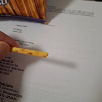 Etiden Mısırlı Çubuk Krakerde Hijyen Sorunu Ve Tüketici Güveni Endişesi