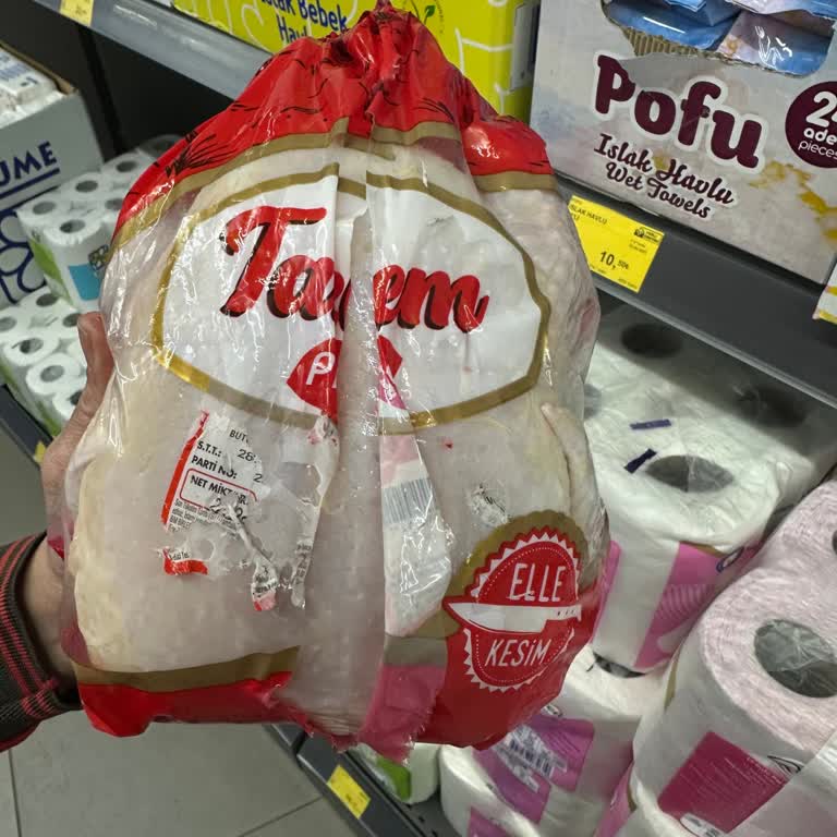 Geçerli Son Kullanma Tarihli Bozulmuş Tavuk Ve BİM Şubesindeki Soğuk Zincir Sorunu