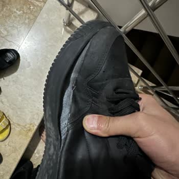 Kısa Sürede Ayakkabının Tabanı Açıldı, Yanıt Bekliyoruz