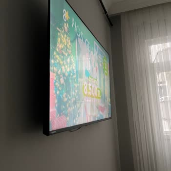 Toshiba 55UV1563DT Televizyonundaki Görüntü Bozukluğu Ve Değişim Talebi