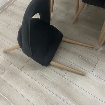 İstikbal Mobilya’dan Aldığım Sandalyelerde Üretim Hatası Ve Cevapsız Müşteri Hizmetleri