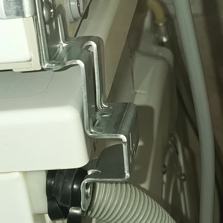 Samsung Kurutma Makinesi İçin 1500 TL’lik Basit Demir Aparatı Ücretlendirme Şaşkınlığı