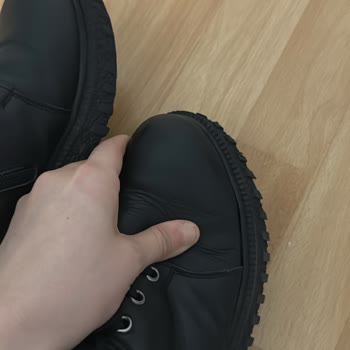 Satışta Verilen 2 Yıl Garantisi 6 Aya Düşürüldü, Botlarda Açılma Ve Yırtılma Sorunu