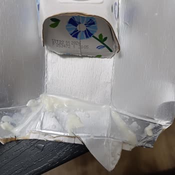 Torku Pastörize Sütünde Tortular, Raf Ömrü Yakın Olmasına Rağmen