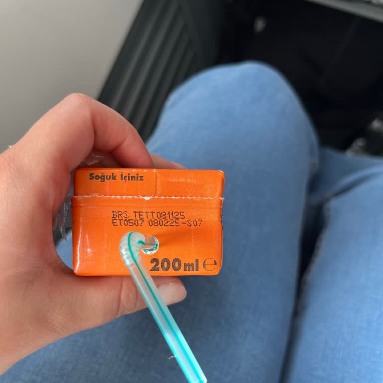 Uçuş Gecikmesi Ve Son Kullanma Tarihi Geçmiş İkram Şikayeti