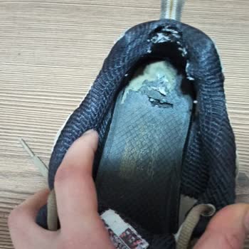 Reddedilen İnceleme Ve Hızlı Yıpranan Skechers Ayakkabısının Değişim Talebi