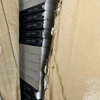 Aras Kargo'dan Hasarlı Kitap Teslimi Ve Apartman Kapısına Bırakılma