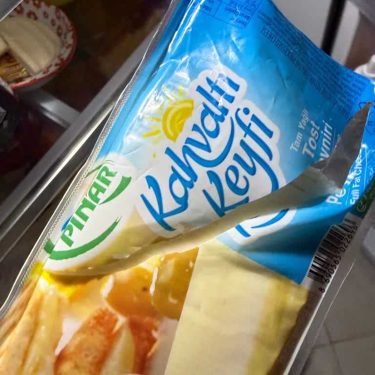 Pınar Kahvaltı Keyfi Kaşar Peynirinin Oyun Hamuru Gibi Tadına Şikayet