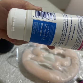 Nivea Care Canlandırıcı Yüz Temizleme Jelinde Ani Yanma Ve Şişme Şikayeti