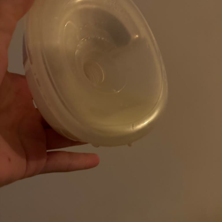 Göğüs Pompası Alt Kısmından Akıtma Ve Süt Kaybı Sorunu