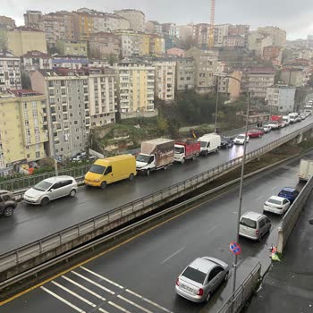 Viyadük Üzerindeki Sokak Lambalarının Çalışmaması Güvenlik Sorunu Yaratıyor