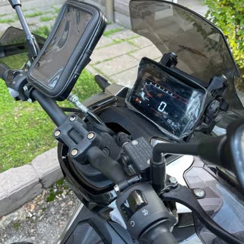 Yağmurlu Havalarda Ekran Buharı Sorunu İçin Ücretsiz Değişim Talebi